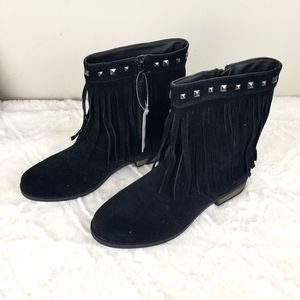 NWT Covergirl Black booties with fringes